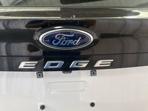 Used 2022 Ford Edge SEL w/ Convenience Package AWD/4WD image 14
