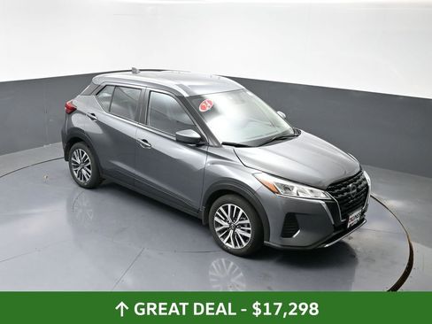 Used 2024 Nissan Kicks SV image 44