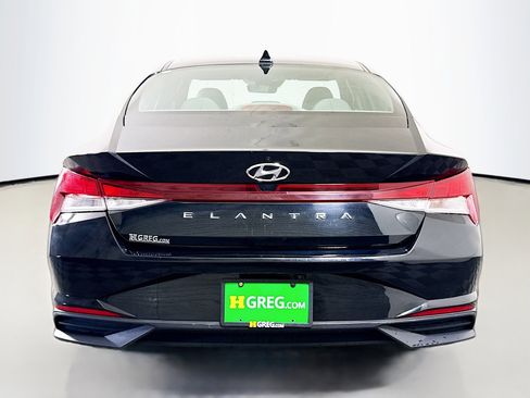 Used 2023 Hyundai Elantra SEL image 8