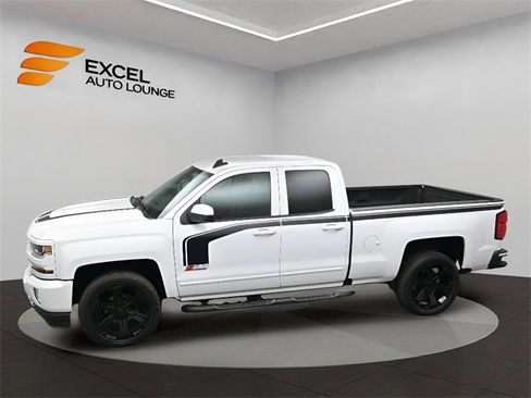 Used 2018 Chevrolet Silverado 1500 LT w/ Rally 2 Edition image 35