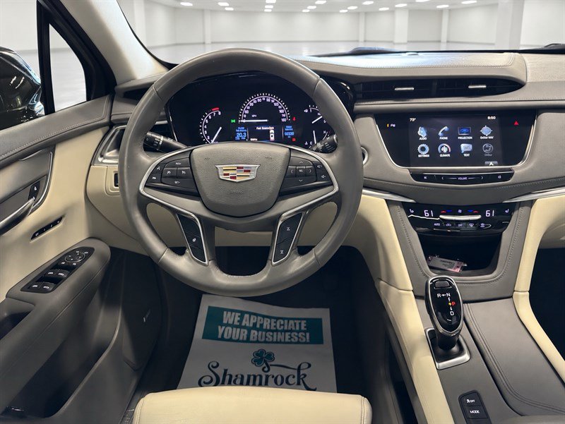 Used 2017 Cadillac XT5 Luxury w/ LPO, Wheel Lock Package AWD/4WD image 18