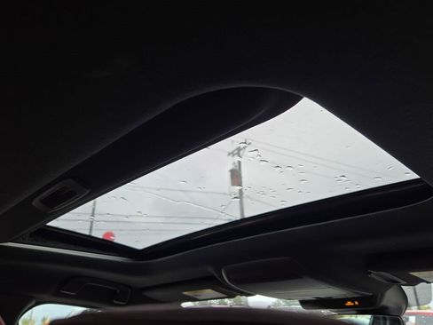 Used 2024 MAZDA MAZDA3 s image 11