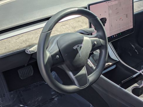 Used 2018 Tesla Model 3 Long Range RWD image 21