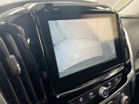 Used 2018 Chevrolet Traverse LT FWD image 15