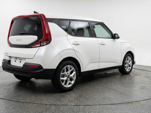 Used 2025 Kia Soul LX w/ LX Technology Package image 9