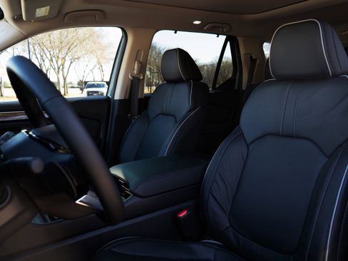 Certified 2025 Honda Pilot Elite image 17