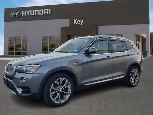 Used 2017 BMW X3 xDrive28i image 7