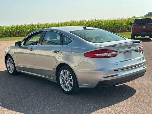 Used 2020 Ford Fusion Energi Titanium FWD image 5