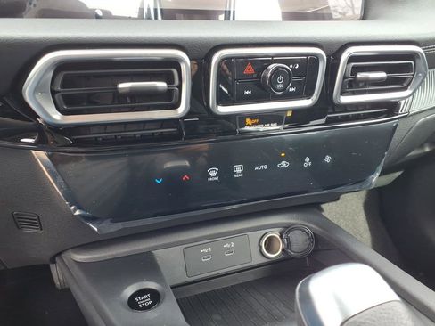 New 2026 Nissan Sentra SV image 12