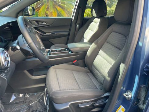 Used 2025 Chevrolet Equinox LT image 21