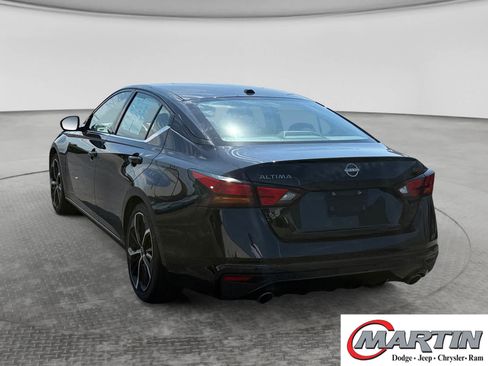 Used 2024 Nissan Altima 2.5 SR FWD image 7