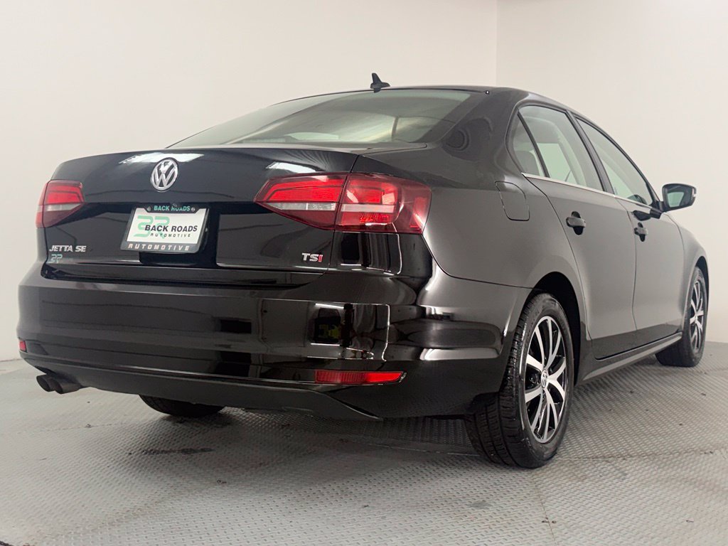 Used 2017 Volkswagen Jetta SE FWD image 8
