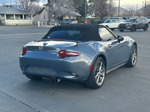 Used 2020 MAZDA MX-5 Miata Grand Touring image 5