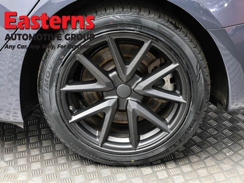 Used 2023 Tesla Model 3 Standard Range image 8