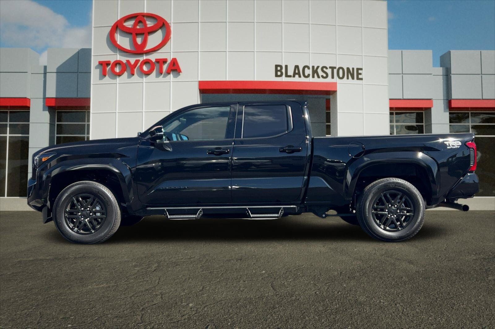 Certified 2025 Toyota Tacoma TRD Sport w/ TRD Sport Upgrade Package AWD/4WD image 6