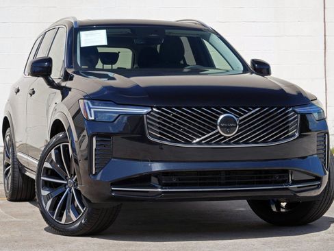 Used 2026 Volvo XC90 B6 Plus AWD/4WD image 4