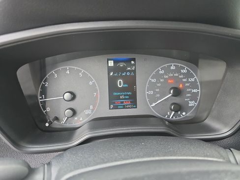 Used 2024 Toyota Corolla Cross LE image 24