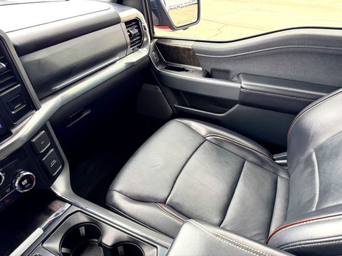 Used 2021 Ford F150 Lariat image 29