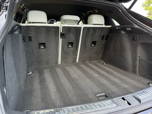 Certified 2023 Porsche Macan Turbo image 33