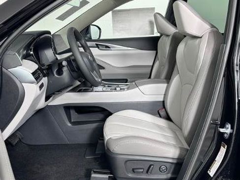 Certified 2026 INFINITI QX60 Pure w/ Cargo Package FWD image 14