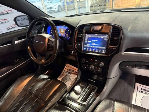 Used 2019 Chrysler 300 S image 43