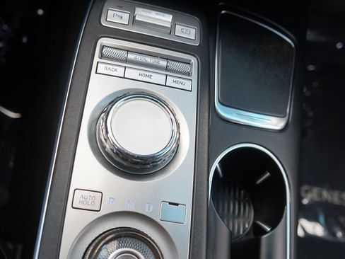 Used 2025 Genesis GV70 2.5T AWD/4WD image 39
