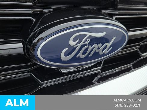Used 2025 Ford Expedition Platinum AWD/4WD image 17