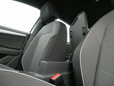 New 2025 Volkswagen Jetta Sport image 33