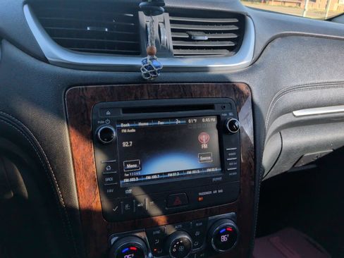 Used 2013 Chevrolet Traverse LT AWD/4WD image 23