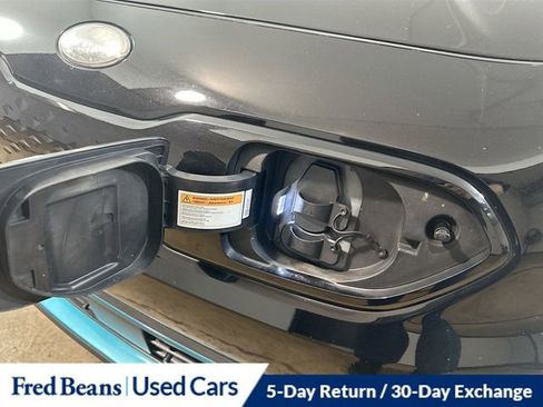 Used 2021 Kia Niro EX w/ Cold Weather Package image 4