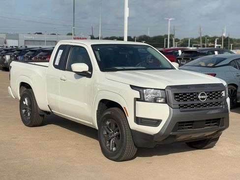 New 2025 Nissan Frontier SV image 5