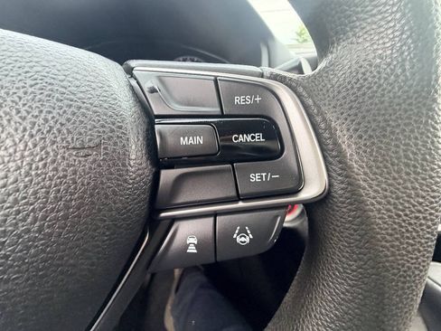 Used 2018 Honda Accord LX image 6