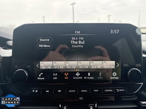 Used 2025 Nissan Pathfinder SL image 17