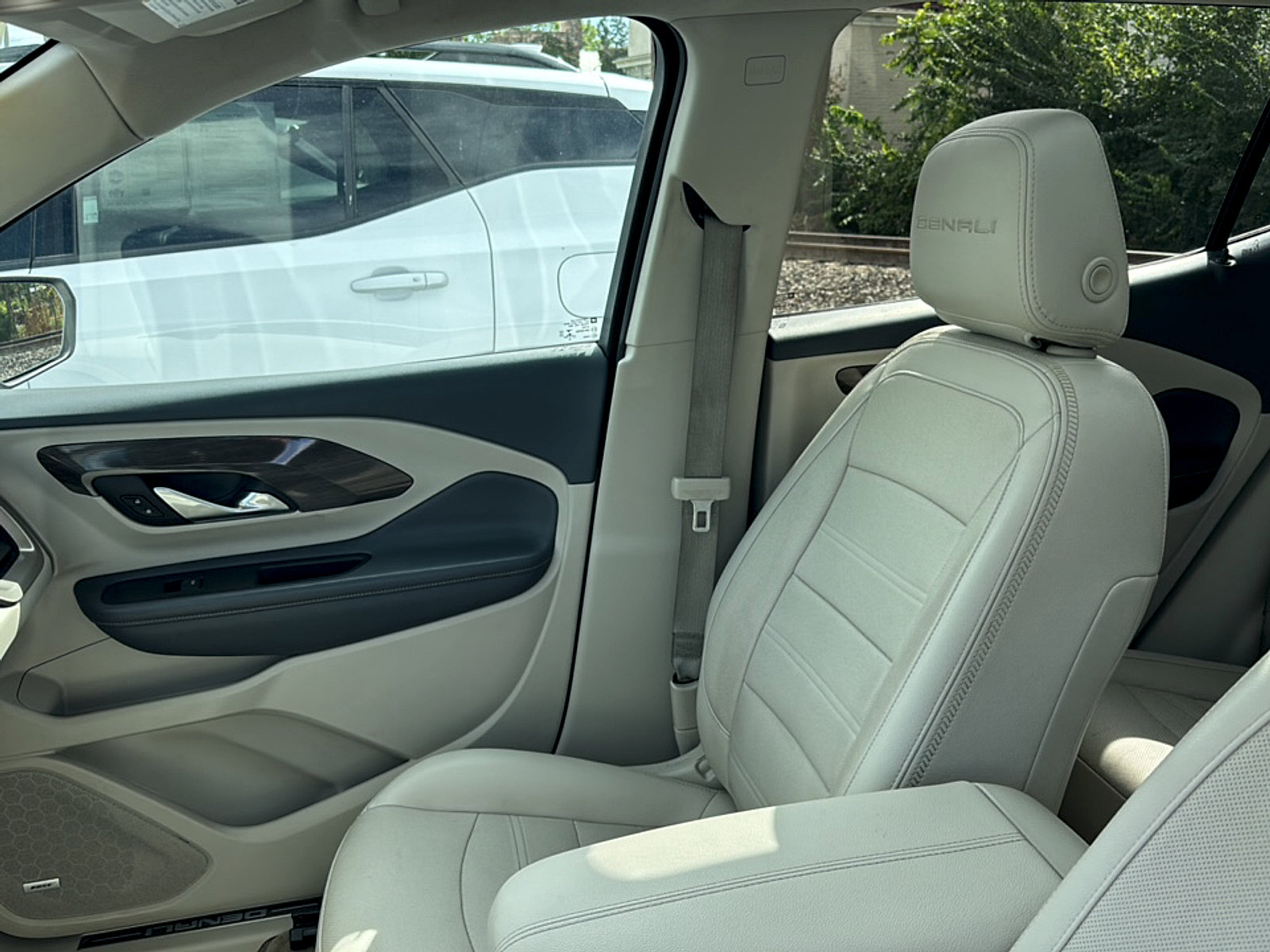 Used 2022 GMC Terrain Denali AWD/4WD image 8
