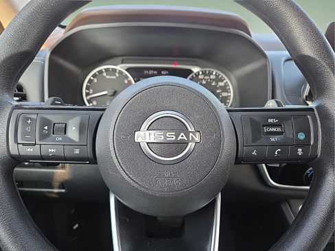 Used 2022 Nissan Rogue SV image 24