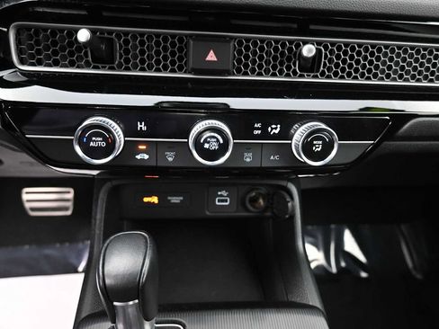 Used 2024 Honda Civic Sport image 9