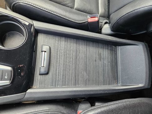 Used 2017 Honda Pilot Touring image 17