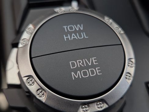 New 2026 Toyota 4Runner SR5 AWD/4WD image 22