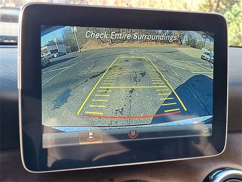 Used 2019 Mercedes-Benz GLA 250 4MATIC image 17