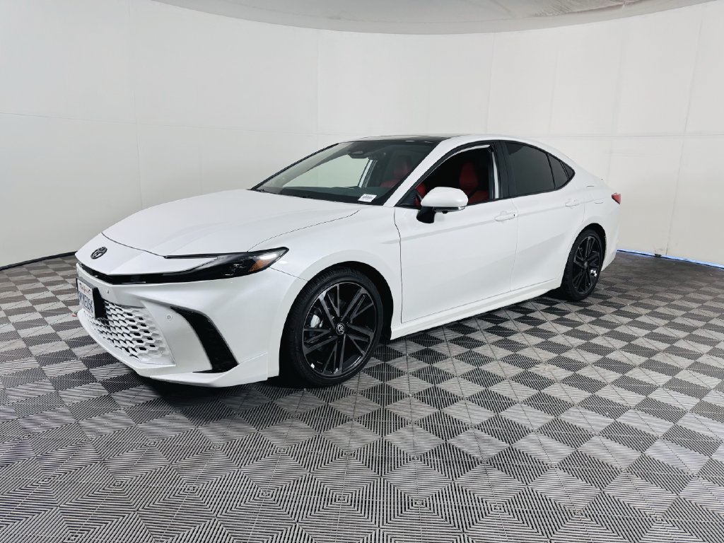 Used 2026 Toyota Camry XSE w/ Premium Plus Package FWD image 4