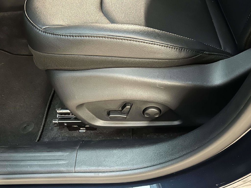 Used 2026 Jeep Compass Limited AWD/4WD image 16