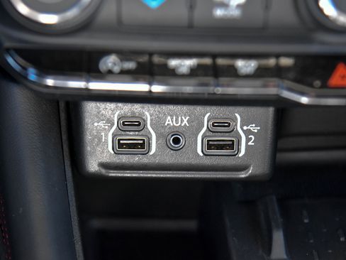 Used 2025 Dodge Durango GT AWD/4WD image 29