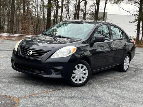 Used 2013 Nissan Versa S image 1