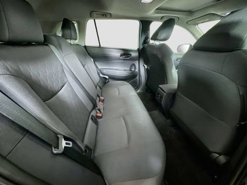 Used 2025 Toyota Corolla Cross LE w/ Moonroof Package AWD/4WD image 29