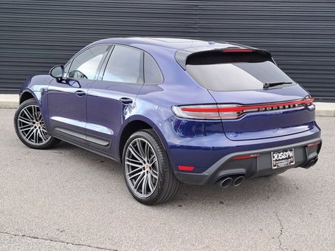 Certified 2025 Porsche Macan AWD/4WD image 5