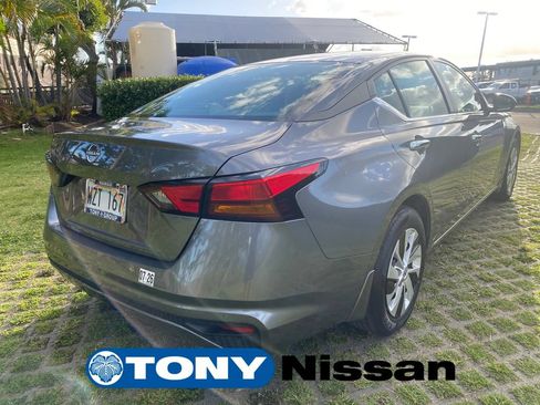Used 2024 Nissan Altima 2.5 S FWD image 8