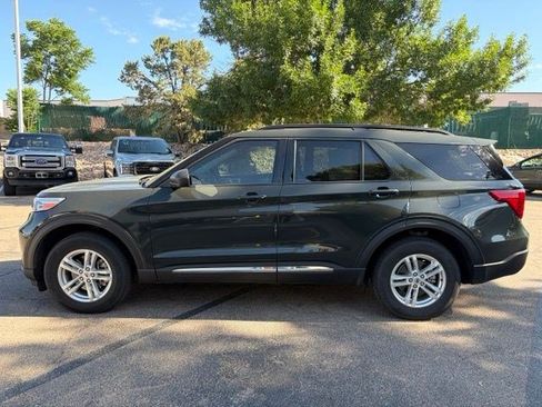 Used 2023 Ford Explorer XLT w/ Equipment Group 202A AWD/4WD image 2