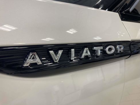 Used 2025 Lincoln Aviator Reserve w/ Equipment Group 201A image 13