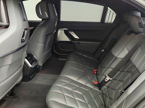 Used 2023 BMW 760i xDrive w/ Executive Package AWD/4WD image 20