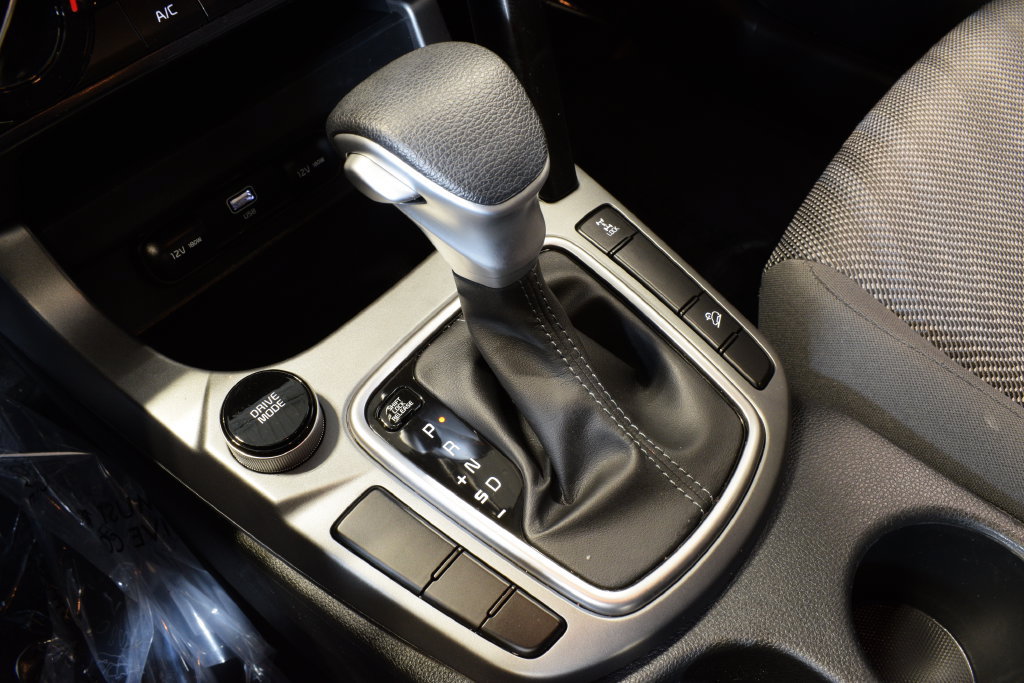 Used 2024 Kia Seltos LX AWD/4WD image 25